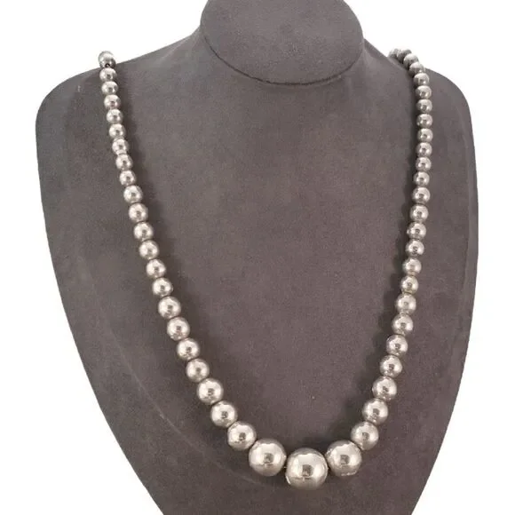 Vintage Sterling Silver Graduated Ball Bead Necklace 24 Long